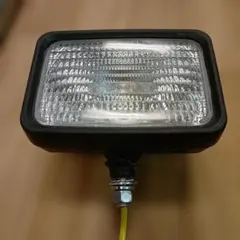 作業灯 24V用 角型 ワークライト　ハロゲン　油圧ショベル　車輌 角型 ワークライト 作業灯 油圧ショベル 産業用車輌 ハロゲン - メルカリ