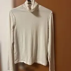 GU シアーハイネックロンT