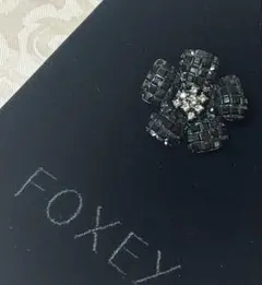 フォクシーお花ブローチ “FLEUR” グリーン 新品同様 - メルカリ