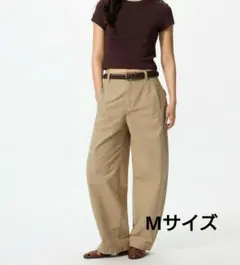 ユニクロ　ジャージーバレルレッグパンツ　ベージュ　Mサイズ
