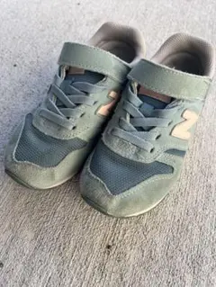 最終お値下げ！ニューバランス996 キッズ　スニーカー　18センチ ブルー