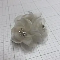 自由区　花モチーフ コサージュ