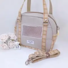 Item thumbnail for item 556bac0c-5cf0-489b-be72-3e213ff409ba