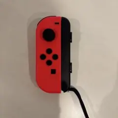 赤のJoy-Conコントローラー　片方　使用可能