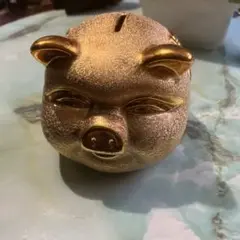 金色の豚貯金箱