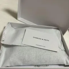 CHARLES & KEITH ウォレット　紙袋／箱付き