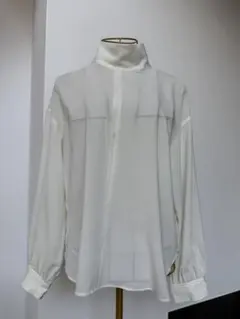 新品未使用　ウィムガゼット　共布リボン付き オフホワイト　ブラウス