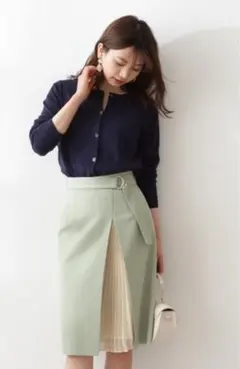 ドットサイドプリーツタイトスカート