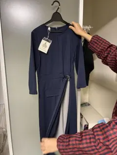 Vividly Classic Fashion ネイビーひざ丈ワンピース