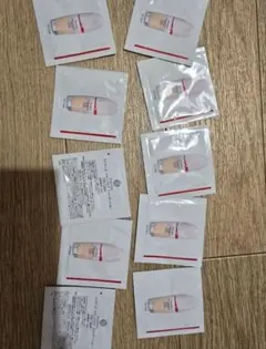 資生堂エッセンススキングロウ ファンデ　130　Opal 1mL×10