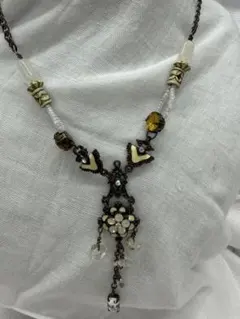 ビンテージ風装飾ネックレス