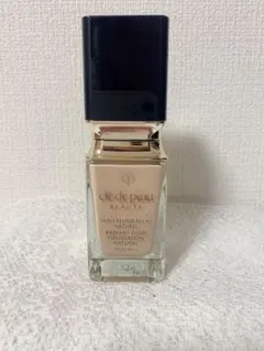 クレドポーボーテ タンフリュイドエクラ ナチュレル　オークル00