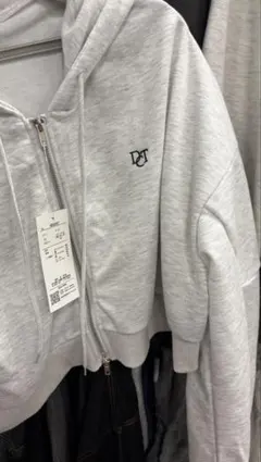 グレー クロップドフーディパーカー ジッパー付き