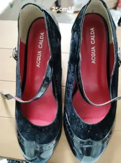 特大サイズは25cm５Eのパンプス