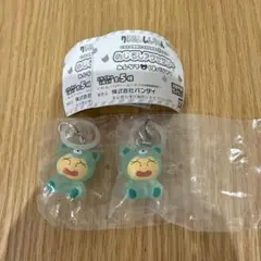 【2個セット】クレヨンしんちゃんめじるしアクセサリー　みんなでくまパジャマ