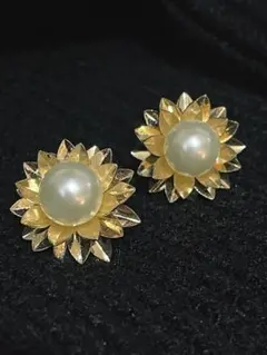 花形パール付き上品なノンニッケルイヤリング