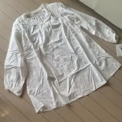 Leilan❤︎ホワイトボタン付きシャツ