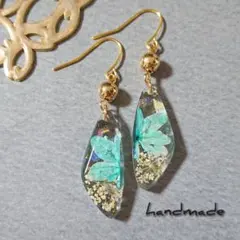 ≪319 ブルー≫レジンピアス 450円