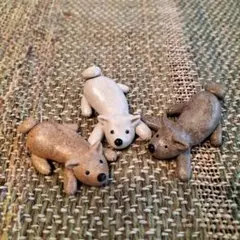 犬　いぬ　置物　箸置き　まったり犬　茶　白　グレー　3匹