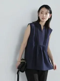 NATURAL BEAUTY BASIC ピンタックチュニックブラウス　ネイビー