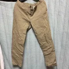 ベージュ スリムフィット チノパン
