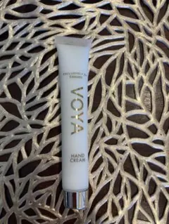 【非売品新品未開封】VOYA エミレーツハンドクリーム 1 本