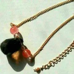 天然石ビーズのしずくネックレス