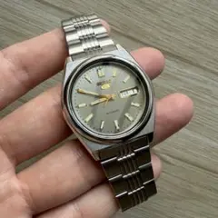 極美品/希少】セイコー5 7S26-8760白文字盤ミリタリー 赤針 自動巻き