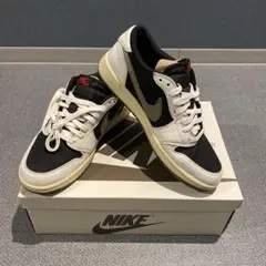 Travis Scott ミディアムオリーブ