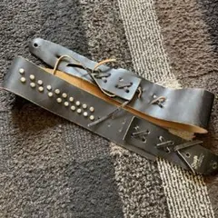 ブラックレザー ギターストラップ スタッズ付き