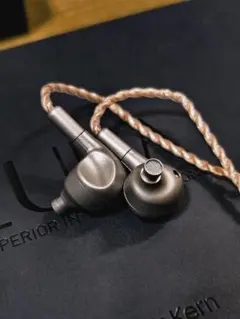 Item thumbnail for item cd42bcb6-be46-4bff-9b16-6b04a4985c3c