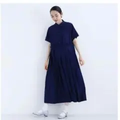 【美品】メルロープリュス　シャツワンピース 半袖 プリーツ 背部レース 紺　F