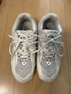 New Balance 725 ホワイト スニーカー