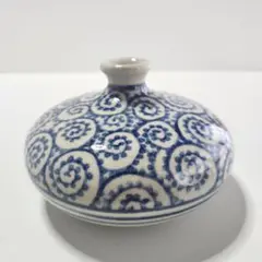 信楽焼　蛸唐草模様　花器　壺　レトロ 昭和レトロ 信楽焼 陶器製 染付 蛸唐草模様 貫入 鶴首 花瓶