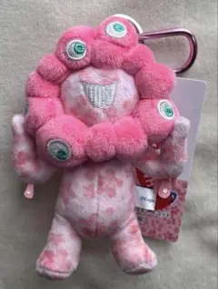 会場限定品薄品】ミャクミャク 豹柄 カラビナ付きぬいぐるみ＜ピンク