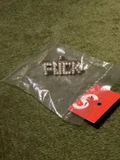 Supreme fuck pins シュプリーム 未使用