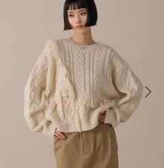 ケーブルフリンジショート丈ニット　ローリーズファーム　アイボリー