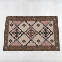 幾何学模様ラグ