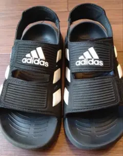 adidas サンダル ブラック ホワイトのサムネイル
