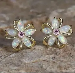 ゴールド　オーパール石　花柄ピアス　ビンテージ