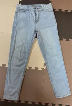 Item thumbnail for item 116a2a33-05d7-4aad-a3eb-48f9ea232049