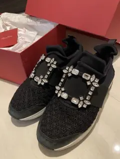 ⭐️極美品⭐️　ロジェヴィヴィエ　ヴィヴ ラン　ビジュー　ファブリックスニーカー 楽天市場】ロジェヴィヴィエ Roger Vivier ヴィヴラン