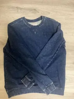 GUESS ダークブルー クルーネック トレーナー