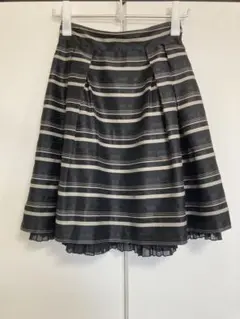 Brahmin 黒フリル 台形 フレアスカート 38のサムネイル
