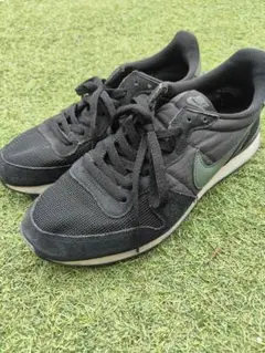 NIKE INTERNATIONALIST ブラック グリーン　27cmのサムネイル