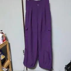 紫色 プリーツ付き ワークパンツ