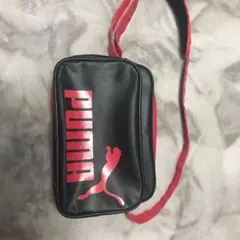 PUMAエナメルバッグ