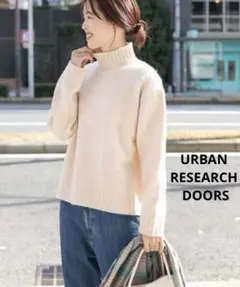 タートルネックニット 8,800円　DOORS