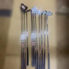 アイアンセットとドライバー、パターのセット