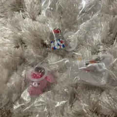 サンリオ　ディズニーめじるしアクセサリーまとめ売り３個セット